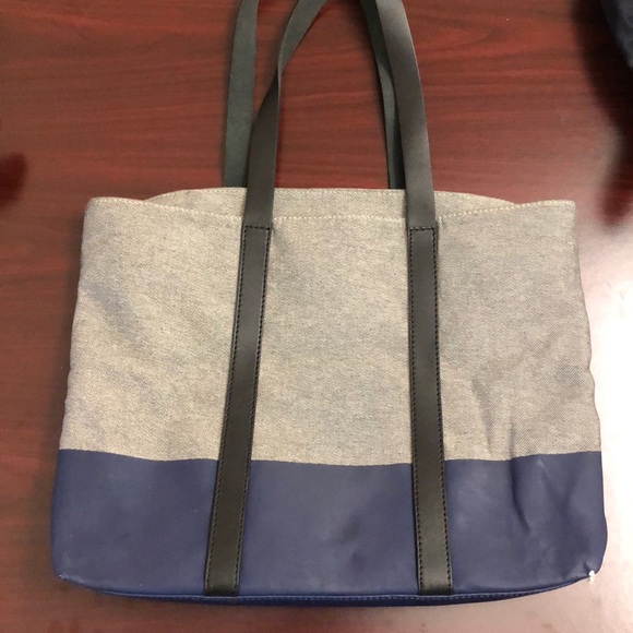 Everlane Handbags - Everlane Tote